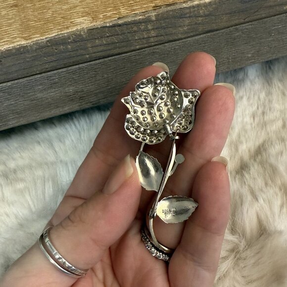 Vintage Pot Metal Flower Floral Rhinestone Enamel Brooch - Picture 5 of 7